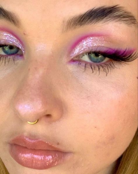 70s Disco Makeup, 70s Makeup Look, Good Apple Foundation, Apple Foundation, Cowgirl Makeup, Interesting Makeup, Look Disco, Disco Makeup, Disco Hair