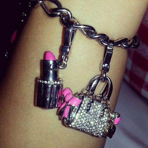 Trashy Y2k Aesthetic, 2000s Jewelry, Mcbling Fashion, Juicy Couture Bracelet, Y2k Accessories, Juicy Couture Charms, Doll Jewelry, Girly Jewelry, Dream Jewelry