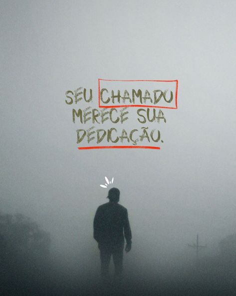 Quando você se dedica ao seu chamado, você se torna um, verdadeiro, cristão no mundo. #explore #palavradedeus📖 #jovenscristaos A Man Of God, He Is Alive, Churches Of Christ, Godly Man, April 27, God Loves Me, Jesus Saves, Jesus Loves Me, Take Me Home