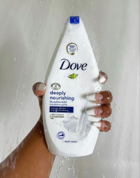 Dove Skin Care Products, Dove Body Wash Aesthetic, Normcore Fashion, Men Skin Care Routine, Dove Body Wash, Routine Daily, Black Glamour, Photos For Profile Picture, Skincare Product