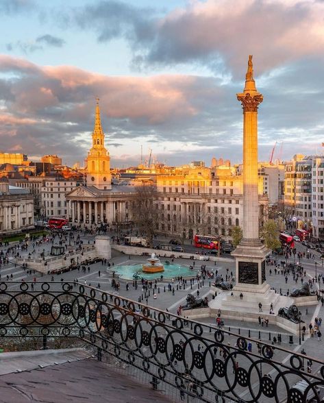 London • UK 🇬🇧 on Instagram: “Trafalgar Square is surely one of London's most famous places, but do you know whose statue is located at the centre of the square? That…” Westminster Cathedral, Trafalgar Square London, London Vibes, London Aesthetic, Trafalgar Square, Voyage Europe, Rome Travel, London Photography, London Photos