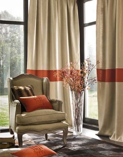 2 Tone Curtains, Curtains And Blinds Together, Two Tone Curtains, Bedroom Curtain Ideas, Living Room Blinds, Interior Design Per La Casa, Bedroom Curtain, Curtain Styles, Plain Curtains