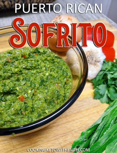 Recaito Recipe, Puerto Rican Sofrito, Sofrito Recipe, Puerto Rican Cuisine, Keto Sauces, Low Carb Recipe, Ground Beef Dishes, Pumpkin Spice Syrup, Chips And Salsa