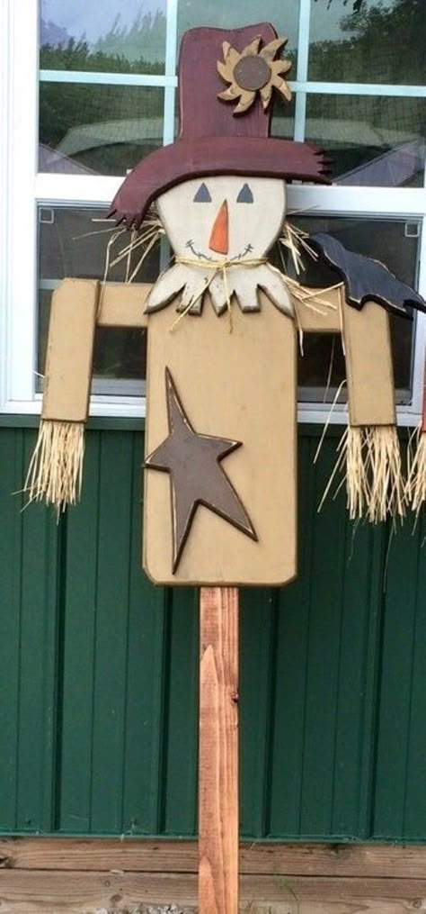 Our large primitive wood scarecrow is perfect for Fall. Display this next to some corn stalks in your front yard! Or use it full time in the garden to keep birds out in the Spring and Summer. Scarecrow Wood Crafts, Wood Scarecrow, Scarecrow Ideas, Scarecrow Crafts, Falling Waters, Fall Wood Crafts, Wood Yard Art, Halloween Wood Crafts, Fall Scarecrows