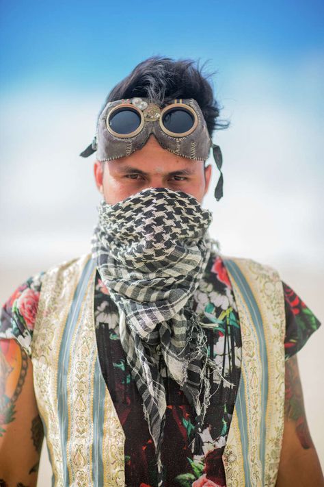 Burning Man Outfit Men, Burning Man Fashion Men, Burning Man Outfits Male, Festival Looks Men, Burning Man Aesthetic, Burning Clothes, Adventurer Clothes, Edgy Street Fashion, Estilo Burning Man