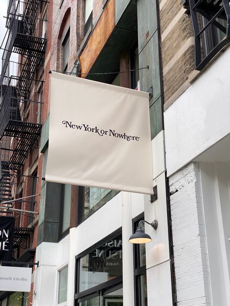 nyc city post #nyc #soho #cityinspo Hair Trend 2023, Soho Nyc Aesthetic, Charlotte York Aesthetic, Manhattan Upper East Side, New York Or Nowhere, Fall In Nyc, Summer In Nyc, Charlotte York, Nyc Lifestyle