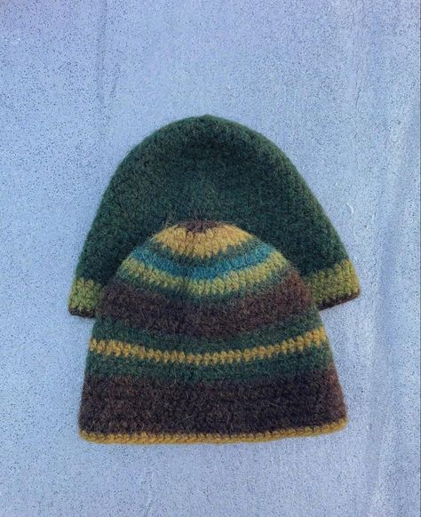 Beanie Designs Ideas, Beginning Knitting Projects, 90s Beanie, Crotchet Hat, Woolly Hat, Crochet Beanies, Knit Beanies, Knitted Beanies, Wooly Hats