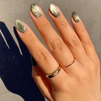 Velvet Nails, Nail Color Trends, Nude Nail Polish, Nail Colors Winter, Cat Eye Nails, Festival Nails, Manicures Designs, Minimalist Nails, Holiday Nails