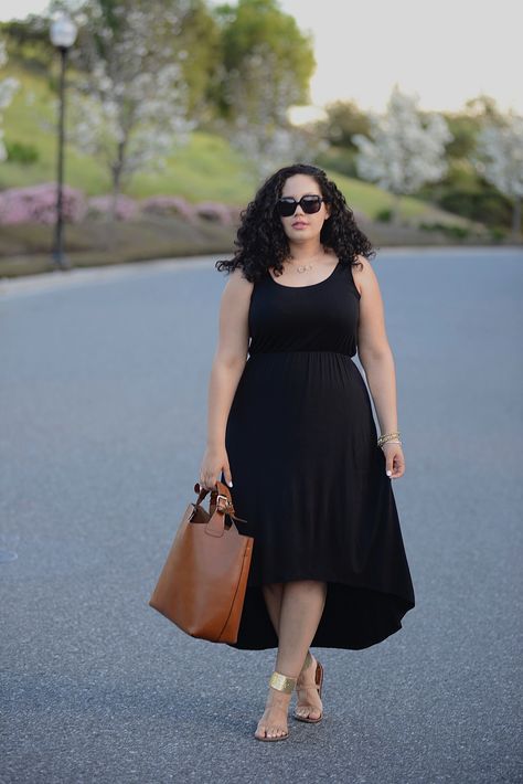 Hoch niedriges Kleid Spring Outfits, Curvy Fashion, Plus Size Dresses, Xl Mode, Simple Evening Dress, Mode Tips, Black Dresses Casual, Curvy Outfits, Mode Inspiration