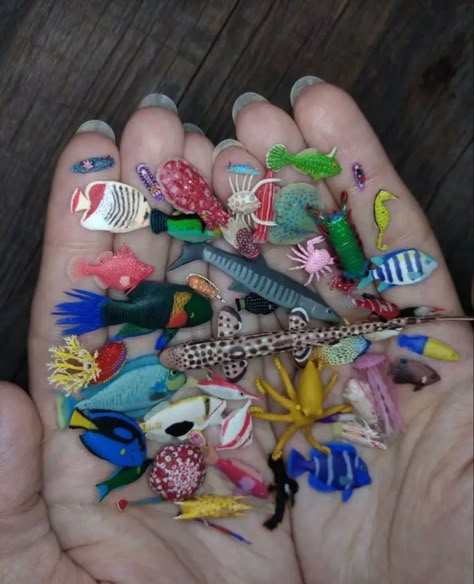 Clay Sea Animals, Clay Sea Creatures, Fish Clay, Little Trinkets, Clay Fish, Tiny Fish, Miniature Projects, Arte Inspo, Maximalism