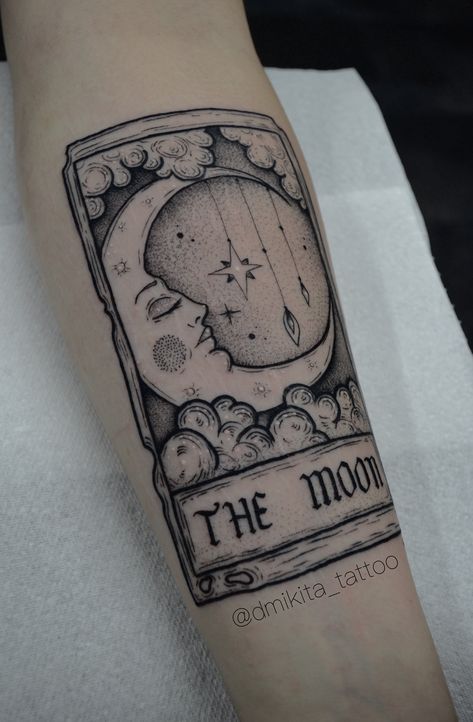 The Moon Card Tattoo, Tarot Card Moon Tattoo, Tarot Card Sleeve Tattoo, Tattoo Cards Playing, Tarot Card Tattoo The Moon, Moon Tarot Card Tattoo Design, The Moon Tattoo Tarot, Moon Card Tattoo, Moon Tarot Card Drawing