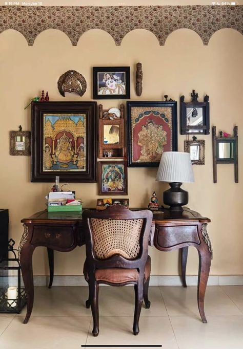 Art Work For Dining Room Wall, Vintage Indian Bedroom, Vintage Indian Decor, Desi Interior Design, South Asian Home Decor, Indian Decor Bedroom, Modern Indian Home Decor, Ethnic Home Decor Indian Interior Design, Traditional Indian Home Decor