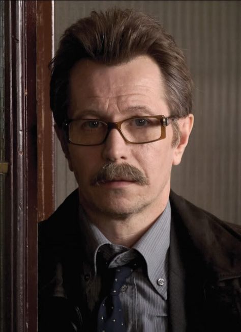 Commissioner Gordon Gary Oldman Batman, Gordon Batman, Commissioner Gordon, Jim Gordon, Tim Roth, Batman Birthday, Batman Begins, Tim Drake, Damian Wayne