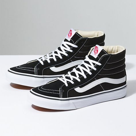 Vans Sk8 Hi Black, White High Top Vans, Tenis Vans, Pastel Outfit, Shoes Photography, Black And White Shoes, Shoes Vans, Black Vans, Vans Sk8 Hi