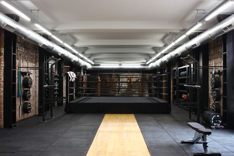 New Offer: Free 3 Class Pass at Henrietta Street Gym | Official website of the Jewellery Quarter Gym In Living Room, Home Gym Boxing, Boxing Gym Design, Martial Arts Gym, Dream Home Gym, Gym Design Interior, Reformer Pilates, Gym Interior, Boxing Club