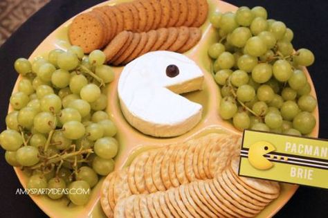 Pac Man Cheese Platter and Crackers – shared by Amy’s Party Ideas Fruit Party Ideas, 80s Party Foods, Truck Party Ideas, Camping Video, Pac Man Party, 80s Food, Game Truck Party, Tillamook Cheese, 80s Birthday Parties