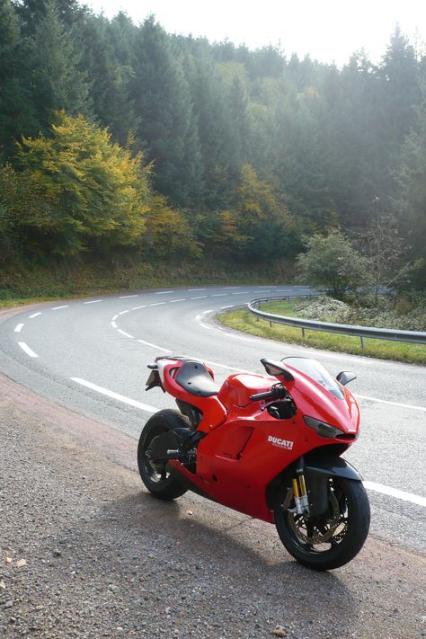 Desmosedici Rr, Ducati Desmosedici Rr, Ducati Motorbike, Ducati 748, Ducati Motor, Xe Ducati, Moto Ducati, Bike Bmw, Best Sport