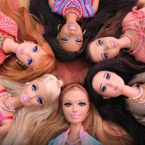 https://flic.kr/p/pm1jZw | BFF shot version 3 | My most favorite shot of all! :)) Barbie With Friends, Barbie Sets, Barbie Toys, Barbie Life, The Lightning, Male Doll, Barbie Fashionista, Disney Aladdin, Flickr Photos