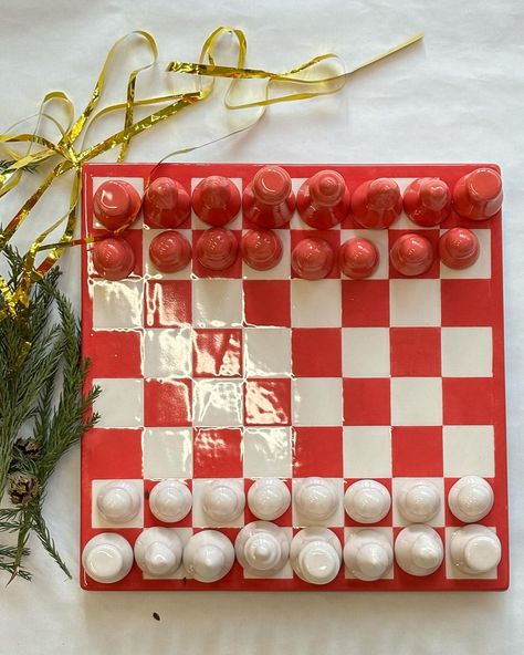 Air Dry Clay Chess Set, Christmas Chateau, Ceramic Games, Diy Chess Set, Custom Ceramic, Air Dry Clay Projects, Set Ideas, Ceramic Ideas, Diy Pottery