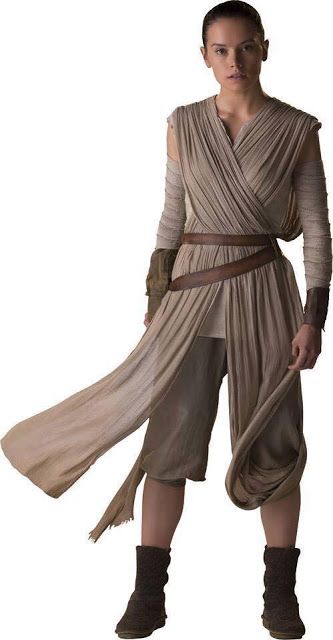 Promotional Images From 'The Force Awakens' Surface | The Star Wars Underworld Rey Star Wars Costume, Daisy Ridley Star Wars, Disfraz Star Wars, Rey Costume, Rey Cosplay, Jedi Costume, Star Wars Vii, Hallowen Ideas, Rey Star Wars