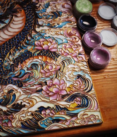 This cloisonne painting also comes from artist in Jiangsu. #chineseculture #chineseart #cloisonne #craft #handicraft #painting Chinese Culture, Chinese Art, Ceramics, Pattern