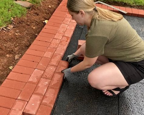 How To Lay Bricks For A Patio, Brick Laying Patterns Patio Ideas, Brick Patio Ideas Backyards Diy Projects, Brick Driveway Diy, How To Build A Brick Patio, How To Make A Brick Patio, Laying Brick Patio, How To Lay A Brick Patio, Brick Lined Patio