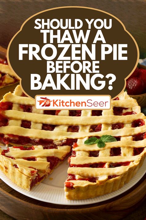 How To Bake Frozen Homemade Apple Pie, Frozen Pie Crust Recipes, Frozen Apple Pie Recipe, Freezing Pies, Frozen Blueberry Pie, Frozen Pumpkin Pie, Deep Dish Apple Pie, Raisin Pie, Apple Crumb Pie