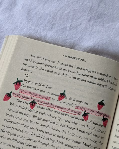 💬 What's a book you were super excited to read but ended up being a bit letdown?🤏🏼 Ali Hazelwood’s "Not in Love" brings a sizzling romance to the world of biotech, blending passion with high-stakes corporate drama. Let's start with the good stuff: Eli Killgore is the book's shining star. His devotion to Rue is so intense it borders on obsession—in the best way. The man's ready to cook, clean, and practically WORSHIP Rue, which gives the romance some serious heat and swoon-worthy moments.🥵 ... Not In Love Aesthetic, Eli Killgore, Not In Love Ali Hazelwood, Being In Love Aesthetic, Annotate Books, Book Annotation Tips, Ali Hazelwood, Not In Love, Book Annotations