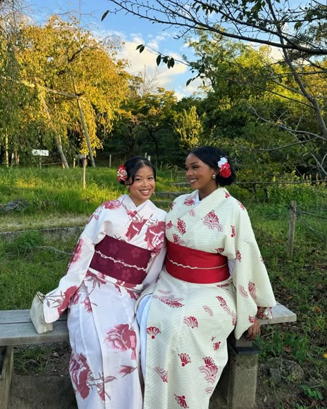 what a life 🤍 #kyoto #japan #kimono #travel #trending #tokyofashion #exploretravel #explorejapan Kimono In Japan, Kimono Festival Outfit Japan, Kawagoe Japan, Authentic Japanese Kimono, Festival Kimono Japan, Unique Japanese Kimono, Japanese Summer, What A Life, Japan Kimono