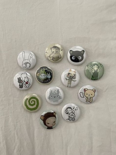 Tanah Liat, Bag Pins, Cute Little Things, Cute Pins, Cute Crafts, Button Pins, Larp, Pin Badges, Clay Crafts