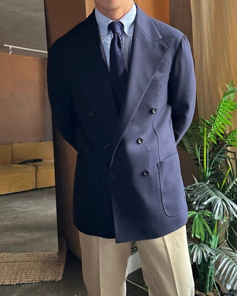 Navy Sports Coat Outfit Men, Double Breasted Navy Blazer, Sport Coat Outfit, Double Breasted Suit Men, Menswear Suit, Business Casual Attire For Men, Dapper Suits, Relaxed Elegance, Clothing Store Design