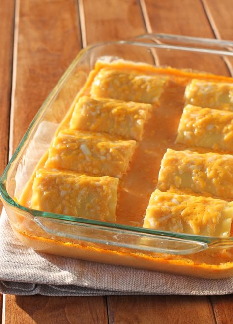 Roll Up Lasagna, Buffalo Chicken Lasagna Roll Ups, Chicken Lasagna Roll Ups, Buffalo Chicken Roll Up, Lasagna Roll Ups Recipe, Buffalo Chicken Lasagna, Chicken Lasagna Rolls, Emily Bites, Lasagna Roll Ups