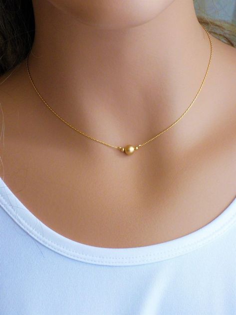 Simple Chain Designs Gold, Jewelry Necklace Simple, Unique Gold Jewelry Designs, Tiny Necklace, Pretty Jewelry Necklaces, Modern Gold Jewelry, Gold Jewelry Simple Necklace, Gold Necklace Simple, Dainty Choker