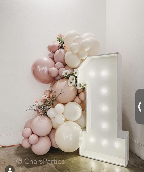 Neutral Color First Birthday, 1st Birthday Onederful, Isn’t She Onederful Balloon, Isn’t She Onederful Smash Cake, First Birthday Balloon Backdrop, First Birthday Girl Balloons, Pink 1st Birthday Party Decorations, 1st Birthday Girl Backdrop Ideas, Isnt She Wonderful First Birthday Decor