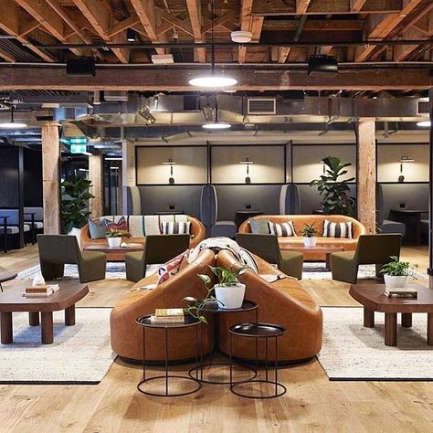 Simply symmetrical. #wework 📸 @thedefectors Coworking Office Design, Cowork Space, Corporate Office Furniture, Office Lounge Area, Coworking Space Design, Mark Henry, Commercial Office Design, Open Space Office, Cladding Design