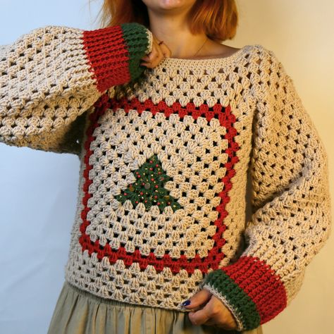 Christmas Sweaters Crochet, Fall Sweaters Crochet, Crochet Christmas Present Ideas, Simple Crochet Christmas Gifts, Crochet Gift Christmas, Crochet Christmas Tree Sweater, Crochet Christmas Sweaters, Crochet Sweater Christmas, Crochet Ugly Christmas Sweater