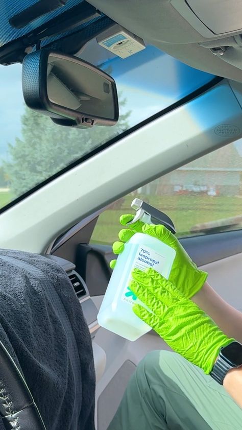 Clean Your Windshield Like a Pro #cleaning How To Clean Car Windshield, Cleaning Car Interior Hacks, Clean Car Windows Inside, Windshield Cleaning Hack, Best Way To Clean Car Windows, Clean Car, Car Windshield Cleaner, How To Clean Car Windows Without Streaks, Clean Inside Windshield