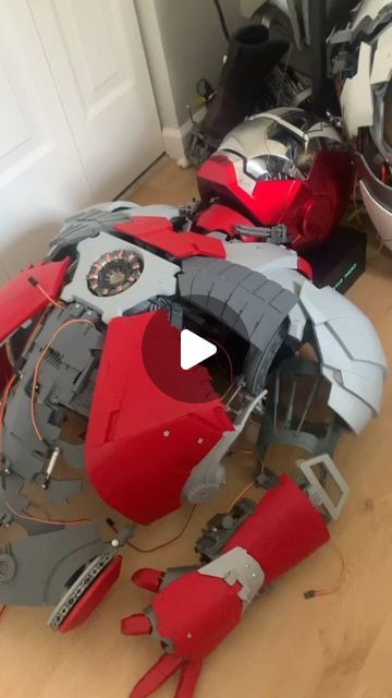 150K views · 10K likes | Futuristic Technology on Instagram: "That is a MK. 5 Portable Prototype Armor. By @thaxton_23 #ironman #ironmansuit" Iron Man Helmet Drawing, Halo Toys, Prototype Armor, All Iron Man Suits, Ironman Mask, Iron Man Design, Iron Man All Armors, Iron Man Cosplay, Helmet Drawing