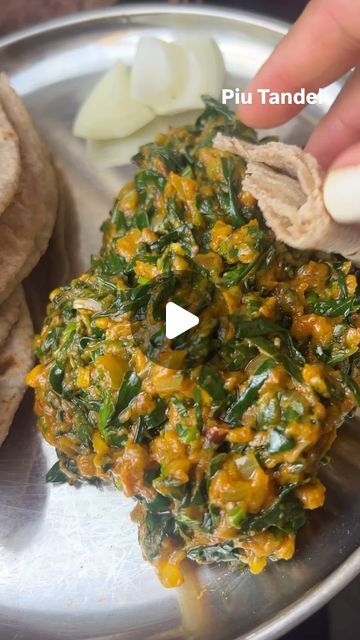 Piu Tandel on Instagram: "Kabhi aishe kuch banaya hai ?

#réel #reels #reelsinstagram #reelkarofeelkaro #foodphotography #foodblogger #foodstagram #healthyfood #explore #explorepage #healtylifestyle #healtyrecipes" Palak Recipes Indian, Vegetarian Snacks Recipes, Vegetarian Snacks, Snacks Recipes, Healthy Dishes, Indian Recipes, Indian Designer, Designer Wear, Indian Food Recipes