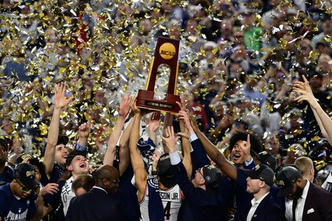 (1) UConn (@UConn) / Twitter March Maddness, Husky Names, Uconn Basketball, Ncaa March Madness, Uconn Huskies, University Of Connecticut, The Game Is Over, Team Effort, Mens Basketball