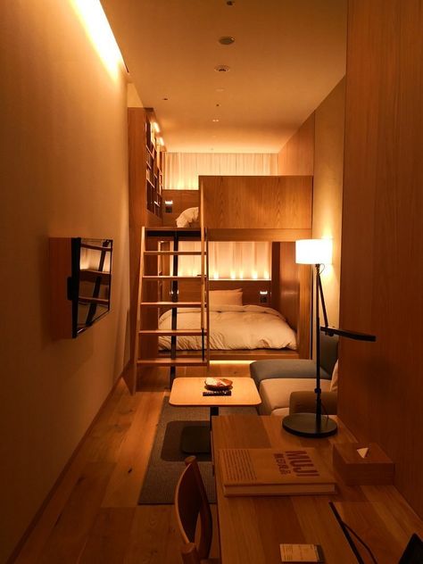 Tiny Room Ideas Bedrooms For Two, Hostel Room Ideas, Room Decor Hostel, Hostel Decor, Hostel Room Makeover, Muji Hotel, Small Room Makeover, Hostels Design, Hostel Room