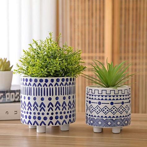 Painted Pots Diy, Ceramic Planter Pots, Ceramic Plant Pots, Small Succulents, Painted Pots, Flower Planters, Modern Ceramics, Ceramic Flowers, Ceramic Pot