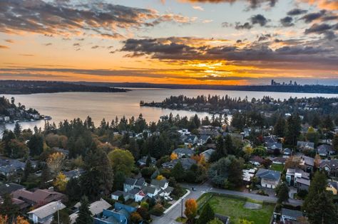 What to Know about Seattle’s Suburbs | Seattle Met Seattle Suburbs, Sims 4 Worlds, Hot Dog Restaurants, Cheapest Places To Live, Seattle Grunge, Edge City, Living In Washington State, Life Is Strange 2, Famous Waterfalls