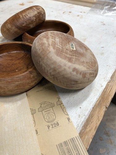 Wood Bowls Decor Ideas, Wooden Bowls Decor Ideas, Salad Bowl Ideas, Wooden Bowls Diy, Wooden Bowls Decor, Butcher Block Counters, Restore Wood, Wooden Salad Bowl, Wood Salad Bowls