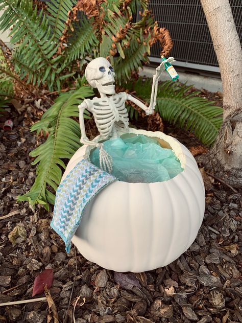 Pumpkin hot tub with a skeleton Painted Pumpkin Skeleton, Pumpkin Carving Decorating Ideas, Unique Pumpkin Contest Ideas, Halloween Pumpkin Contest Ideas, Painted Pumpkin Contest Ideas, Healthcare Pumpkin Decorating, Fake Pumpkin Decorating Ideas, Winning Pumpkin Contest Ideas, Creative Pumpkin Decorating Contest