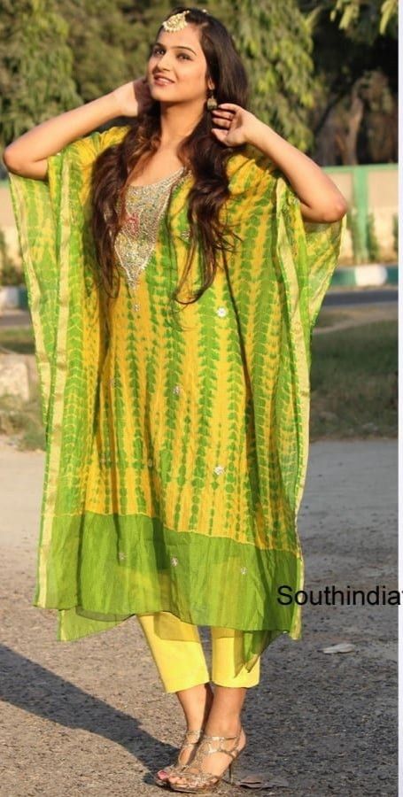 Wedding Guest Indian, Kaftan Design, Yellow Kurti, Stylish Kurtis Design, Kaftan Designs, Simple Kurta Designs, Designer Kurti Patterns, Simple Kurti Designs, Casual Indian Fashion