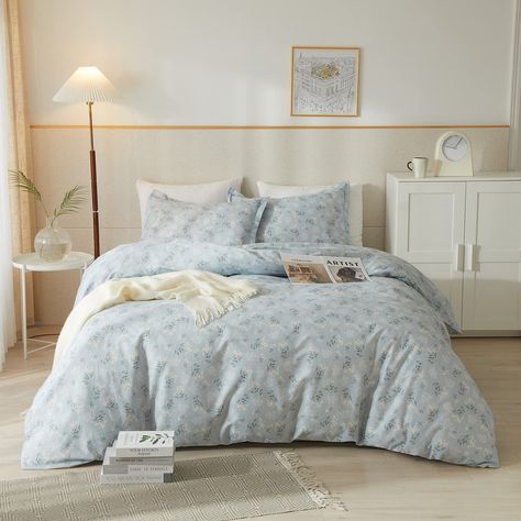 PRICES MAY VARY. Soft Cotton Fabric: The vintage style blue floral duvet cover set is made from 100% natural cotton, ultra-soft, breathable, lightweight, skin-friendly and machine washable, give you and your family good and comfortable sleeping all night. the aesthetic bedding set is suitable for all seaons Aesthetic Floral Bedding Set: 3 Pieces cotton queen bedding duvet cover set =>1*queen duvet cover 90"x 90" + 2*pillowcases 20"x 26"(▲▲comforter/quilt/duvet, bed sheets and pillow inserts are Floral Comforter Sets, Blue Bedding Sets, Floral Bedding Sets, Floral Comforter, Kids Duvet Cover, Floral Duvet Cover, Twin Bed Sets, Quilted Duvet Cover, Floral Bedding