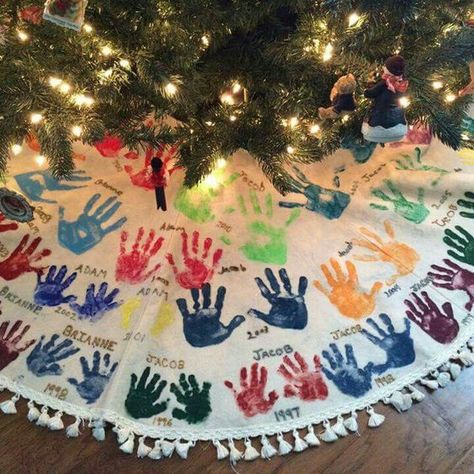 Hanprint Christmas Tree Skirt Kindergarten Craft, Handprint Christmas, Traditions To Start, Christmas Traditions Family, Craft Christmas, 12 December, Navidad Diy, Noel Christmas, Tree Skirt