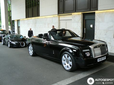 Rolls-Royce Phantom Drophead Coupé - 7 October 2022 - Autogespot Rolls Royce Drophead Coupe, Rr Phantom, Rolls Royce Phantom Drophead, 7 October, Mens Luxury Lifestyle, Rolls Royce Phantom, October 2022, Large Photos, Mens Luxury