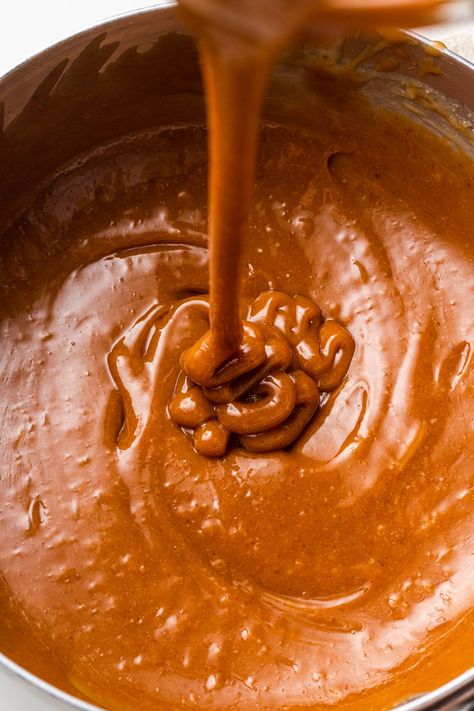 This gochujang caramel combines sweet caramel with spicy gochujang, perfect for drizzling over desserts or adding a bold twist to baked goods. Miso Caramel, Gochujang Recipe, Korean Chili Paste, Unique Breakfasts, Vegan Holidays, Cold Cream, Caramel Recipes, Cake Fillings, My Favorite Food